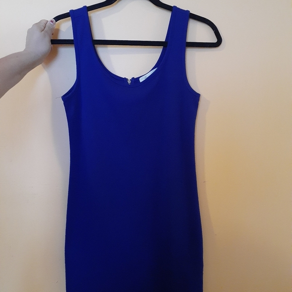 Dress - Picture 1 of 4
